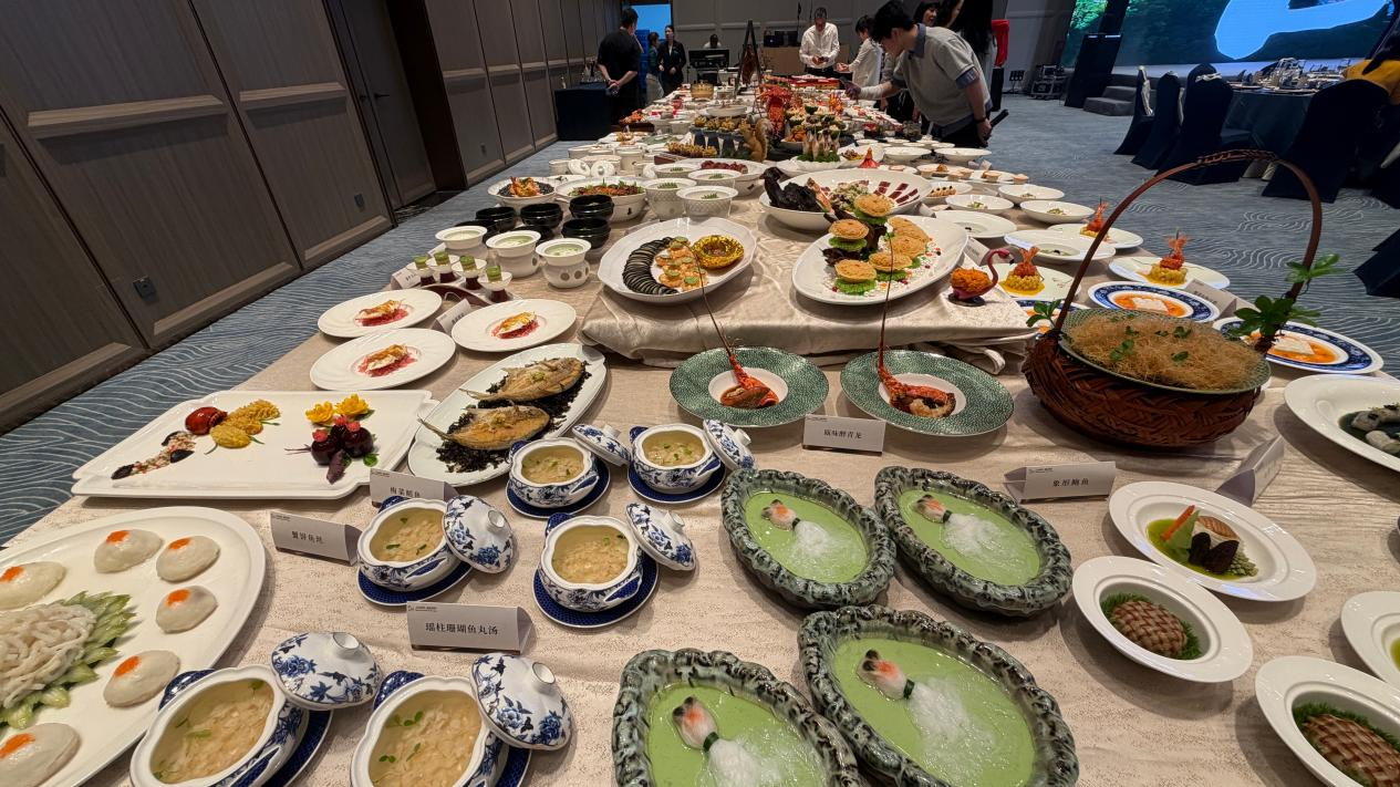 A Third Volume of Chinese Ou Cuisine and a Banquet Shaped by the Club's Chefs